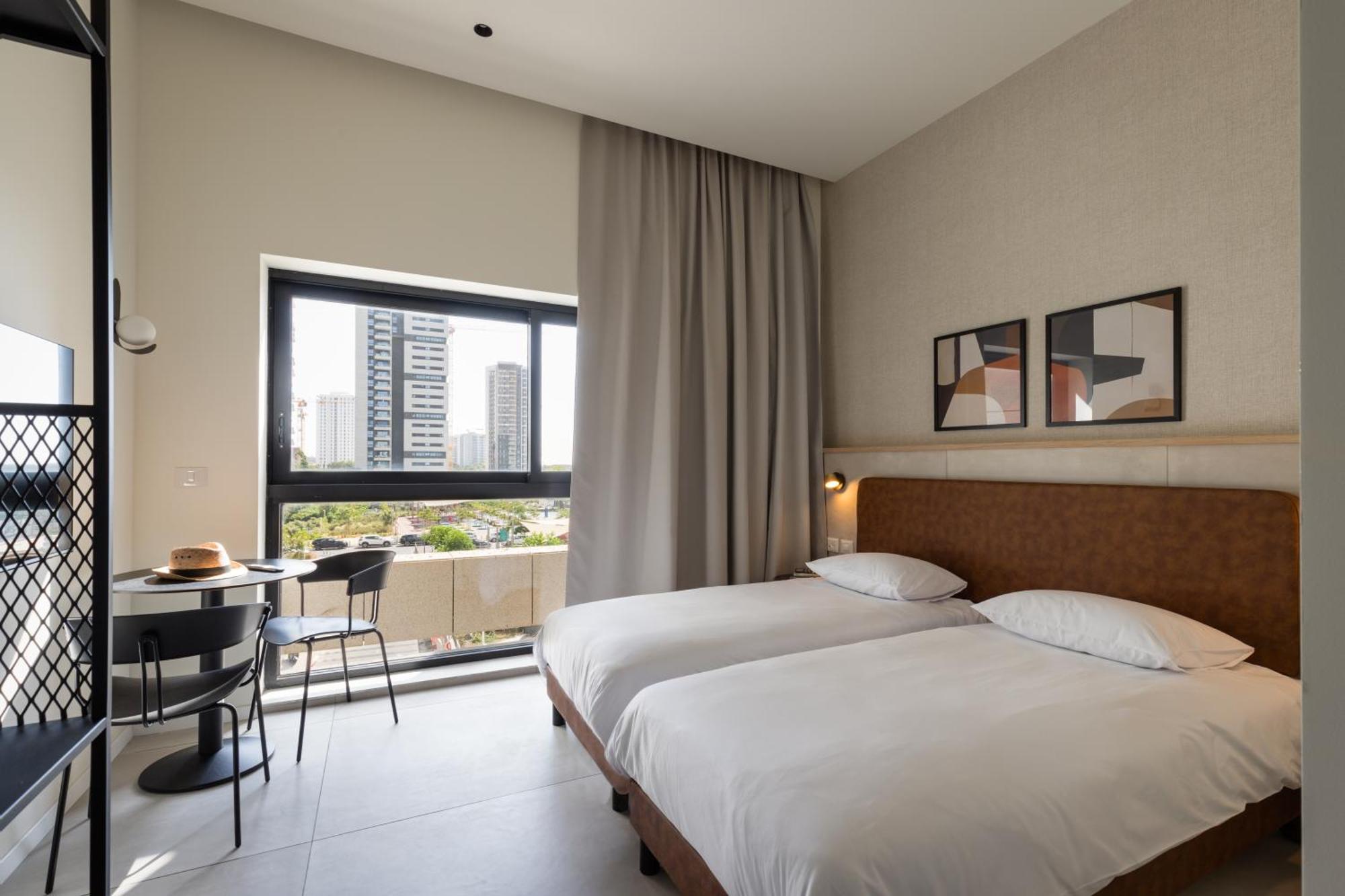 Tayo Studios & Apartments Бат Ям Екстериор снимка