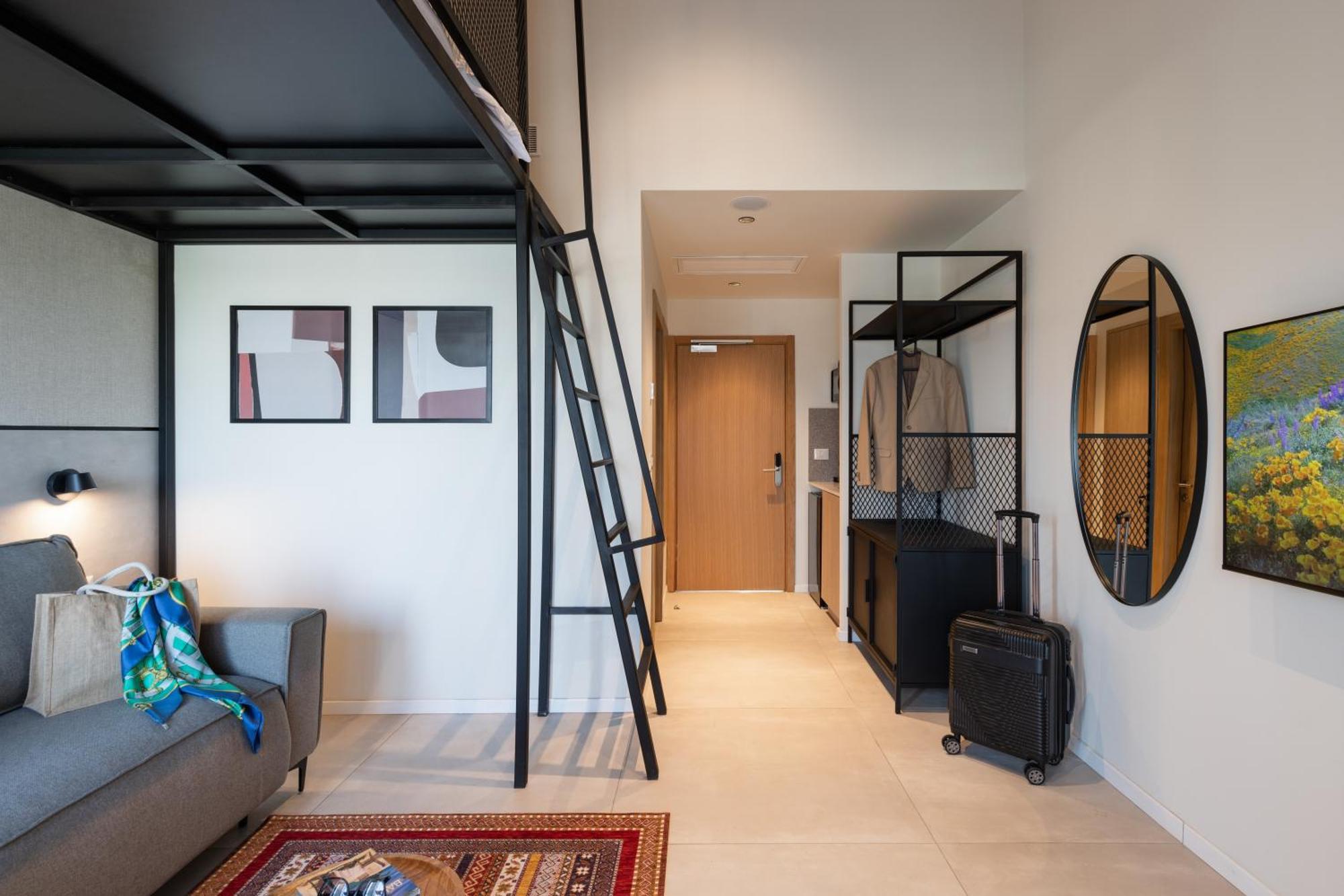 Tayo Studios & Apartments Бат Ям Екстериор снимка