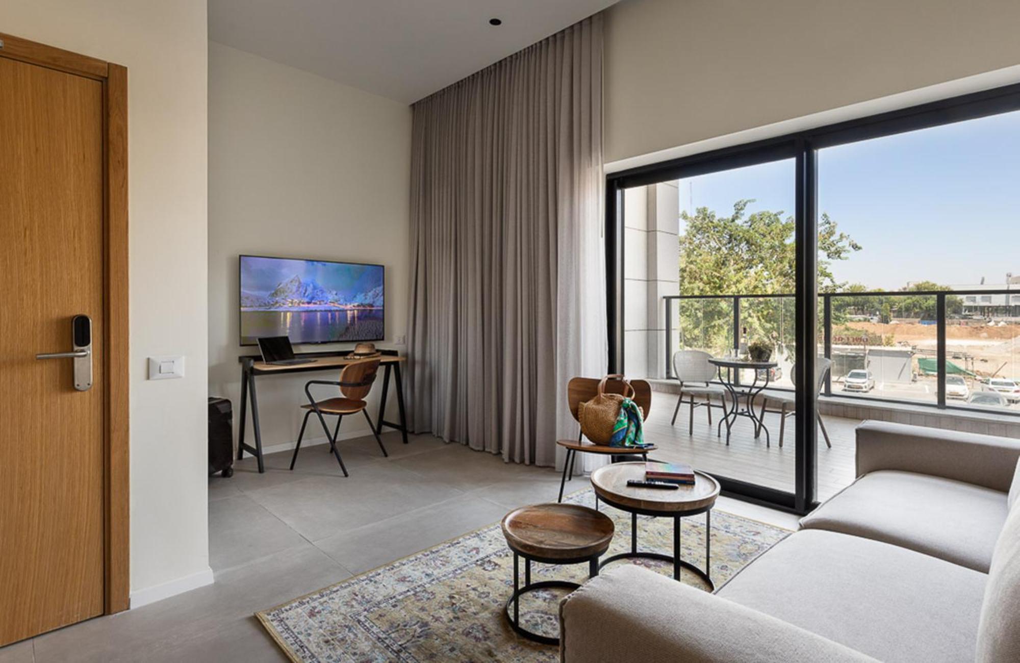 Tayo Studios & Apartments Бат Ям Екстериор снимка